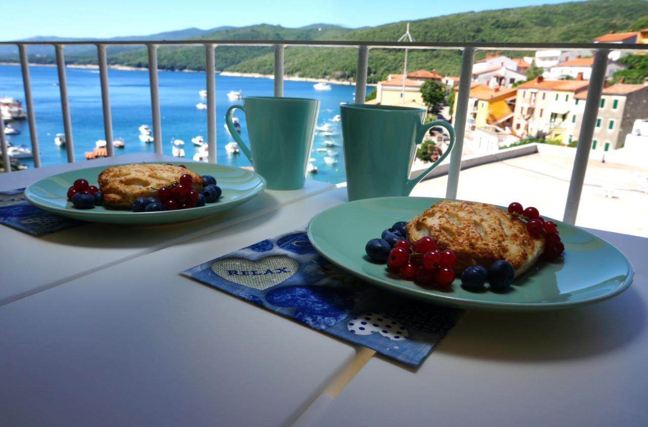 Studio Apartment Michelle - Intermezzo With Sea View Rabac Exterior photo