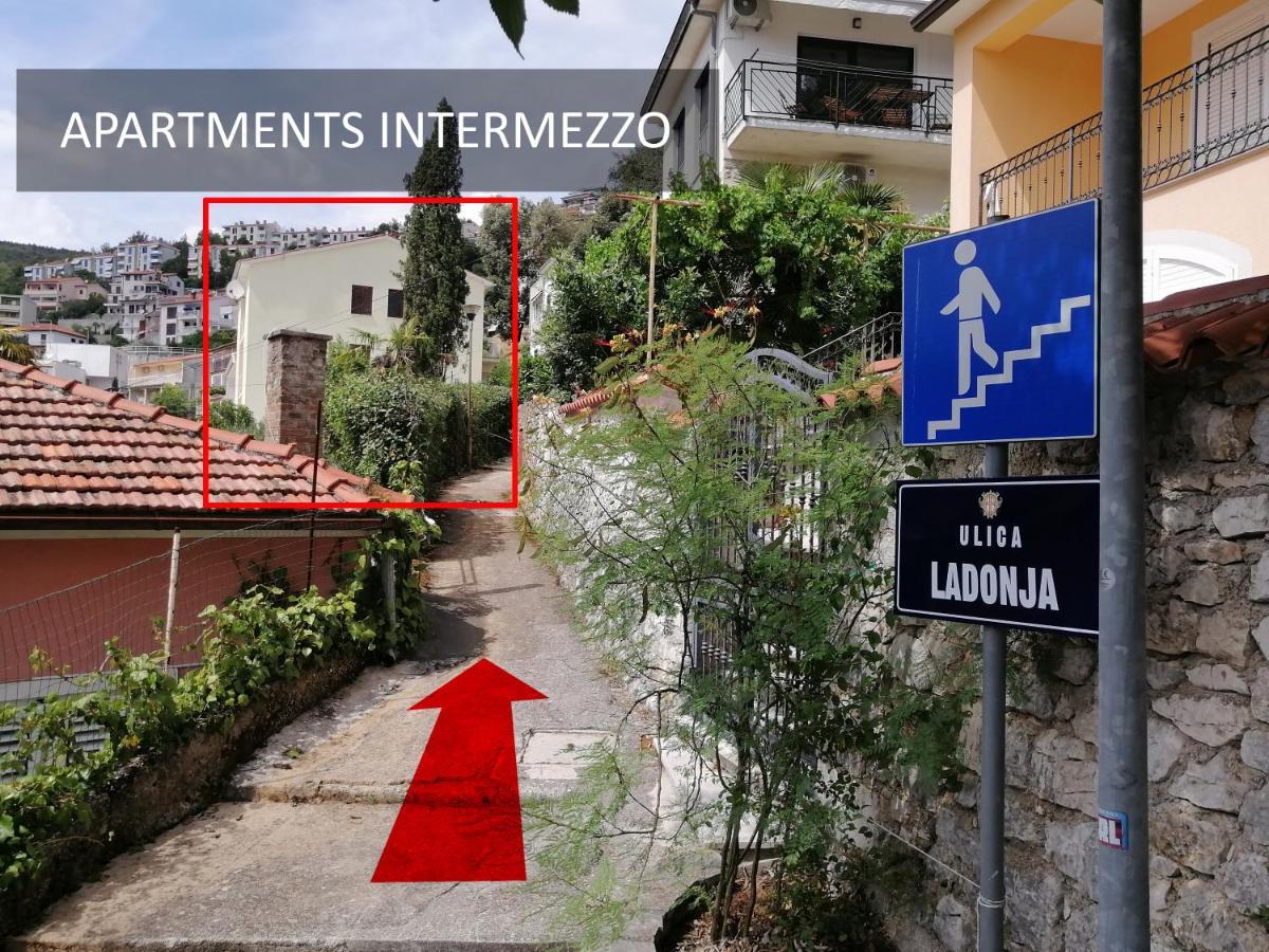 Studio Apartment Michelle - Intermezzo With Sea View Rabac Exterior photo