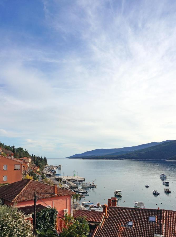 Studio Apartment Michelle - Intermezzo With Sea View Rabac Exterior photo